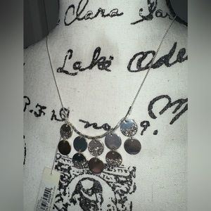 NWT Kenneth Cole beautiful silver Necklace